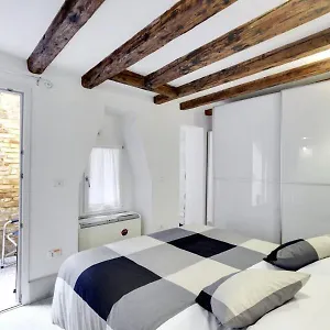 Appartement Cozy Up To 4 In Biennale Giardini By Bricola 