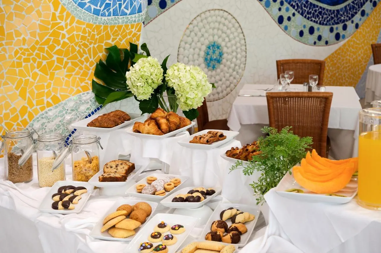 Hotel Maddalena Riccione 3*,
